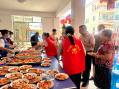 “有钱出钱、有物出物”的暖流正在全县涌动